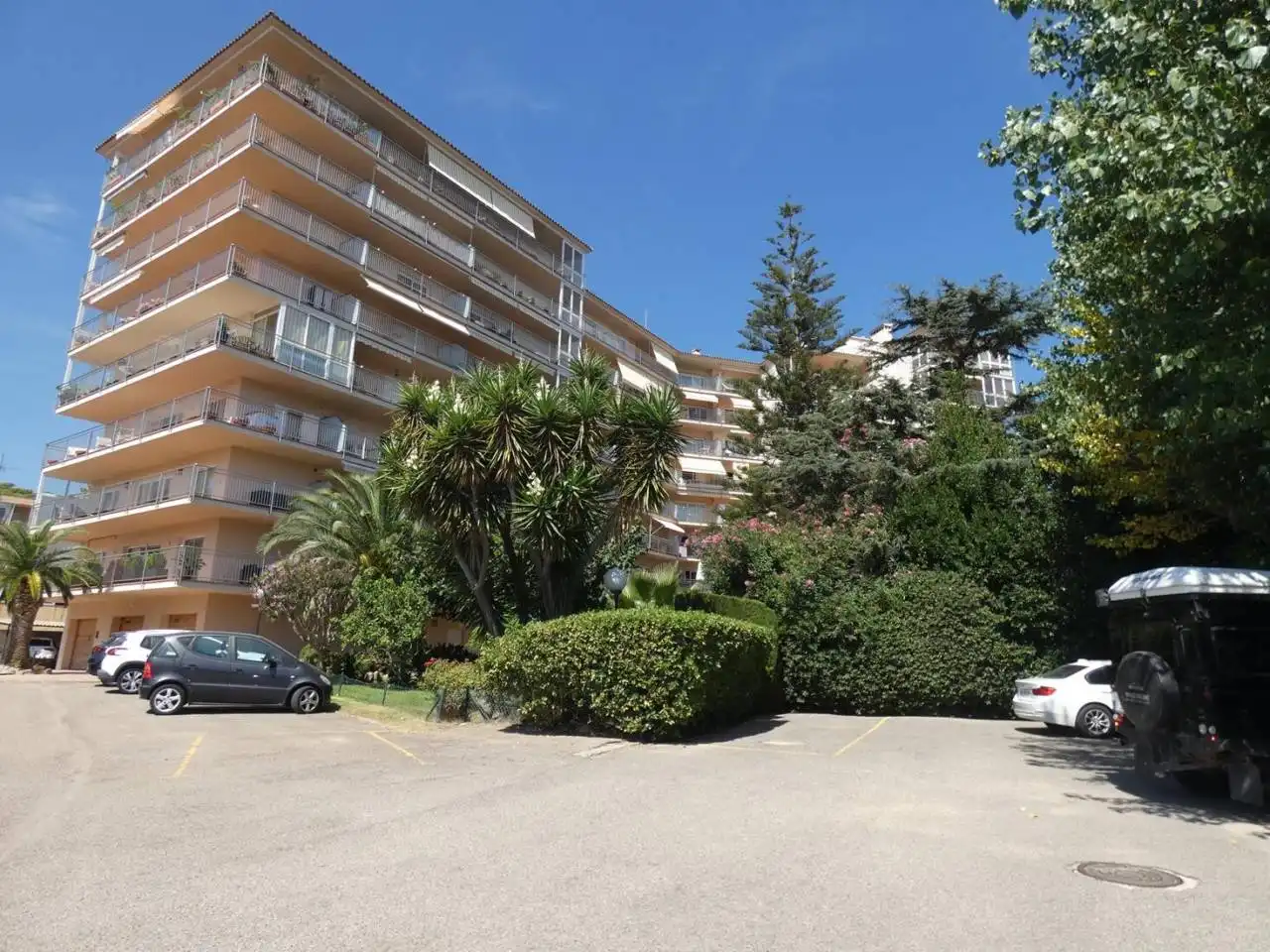 Aparcament de Pis en venda en Sant Feliu de Guíxols amb Terrassa