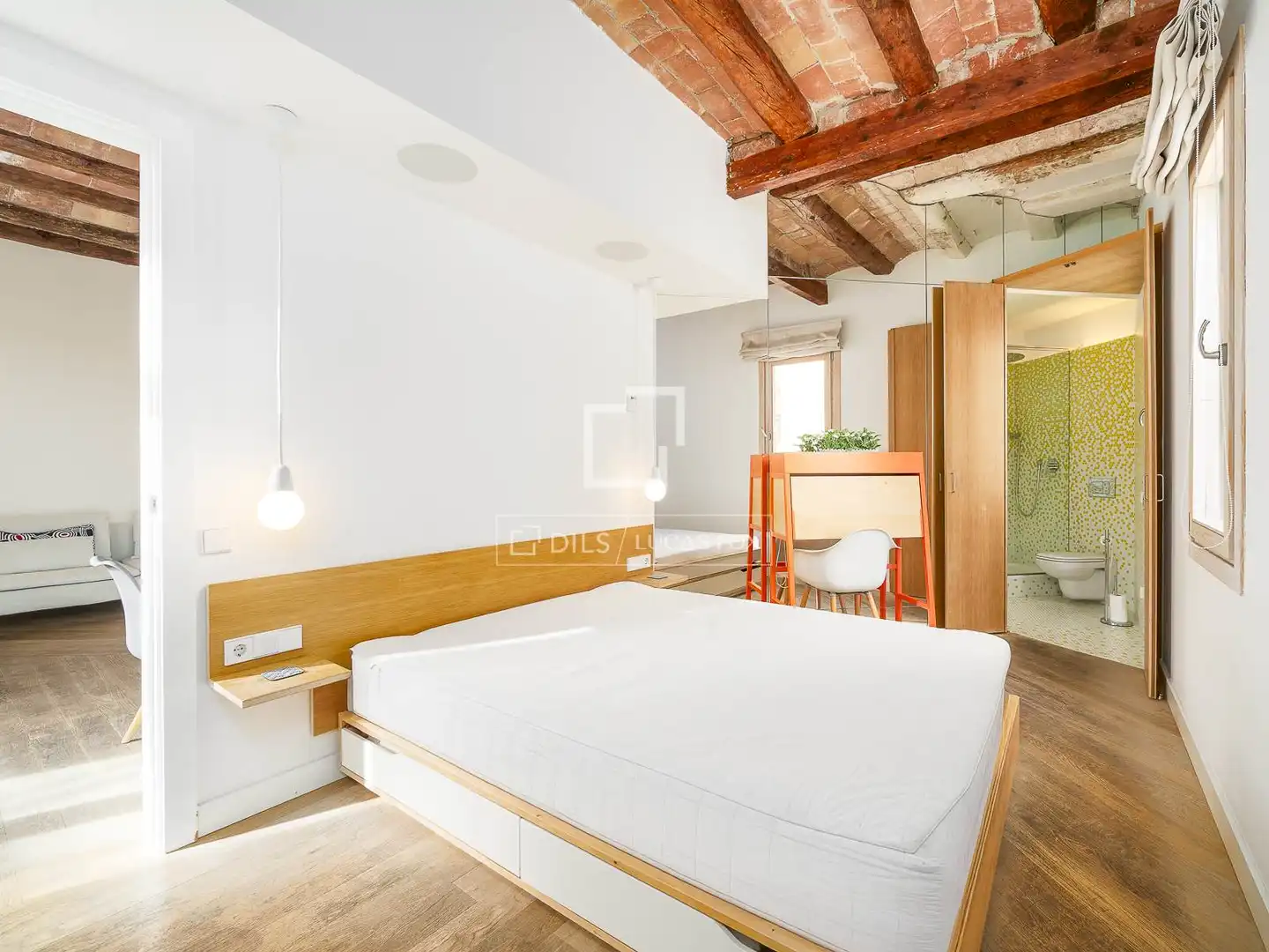 Bedroom of Flat for sale in Barcelona  with Air Conditioner, Heating and Parquet flooring