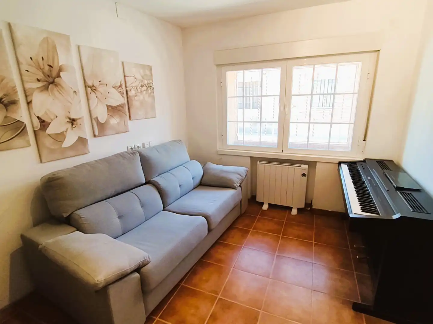 Sala d'estar de Casa o xalet en venda en El Campillo (Valladolid) amb Calefacció, Moblat i Forn