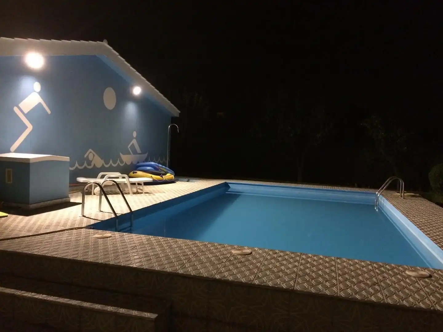 Piscina de Casa o chalet en venta en Carbajosa de la Sagrada con Calefacción, Jardín privado y Parquet