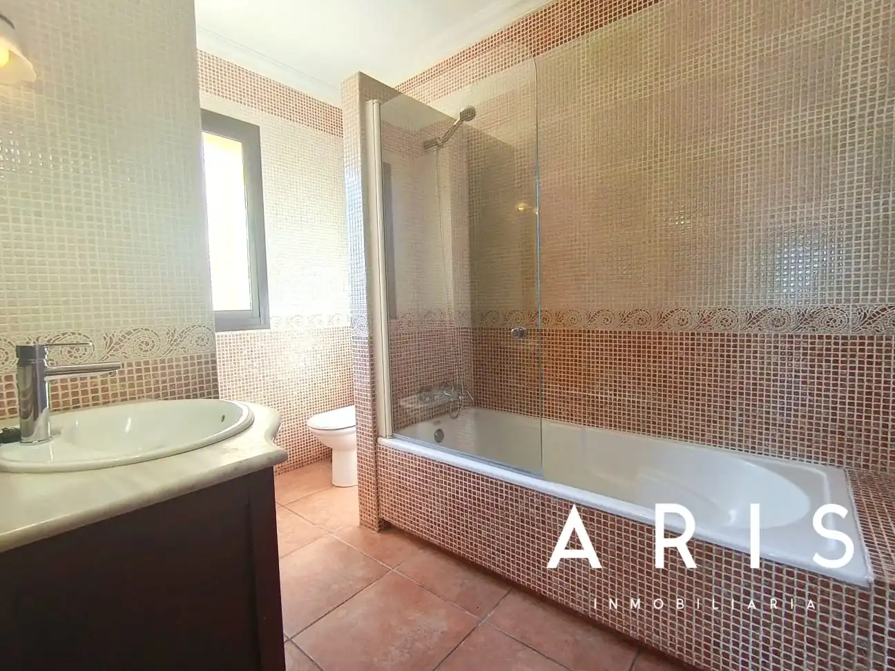 Badezimmer von Haus oder Chalet zur Miete in Alhaurín de la Torre mit Klimaanlage, Heizung und Privatgarten