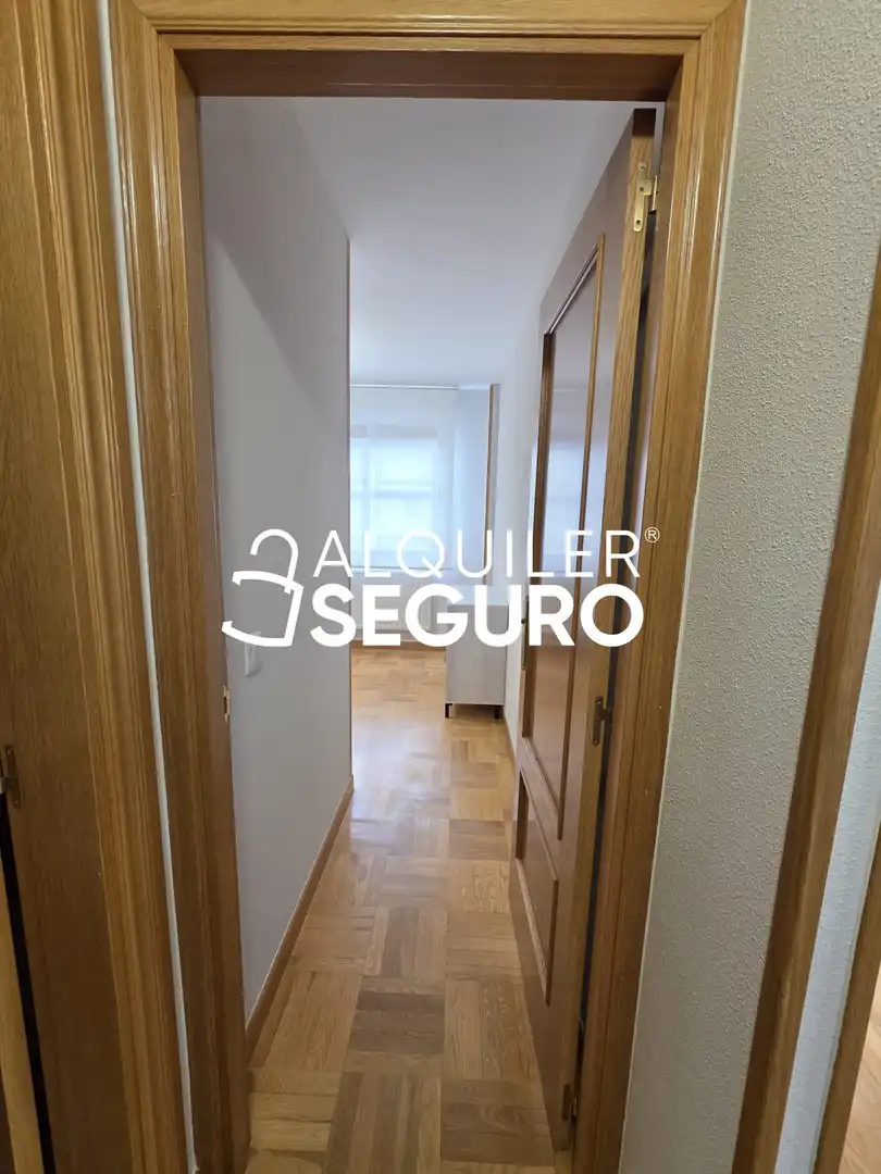 Piso de alquiler en Burgos con Calefacción, Terraza y Trastero