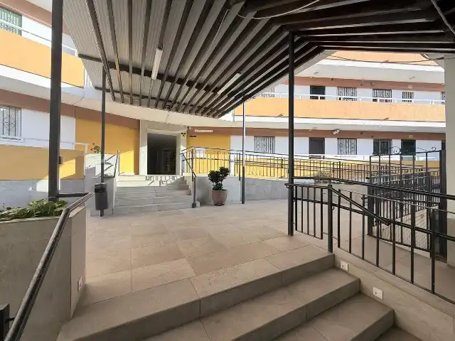 Apartament amb piscina en venda a Avenida Antonio Toré Toré 18, imagen 23