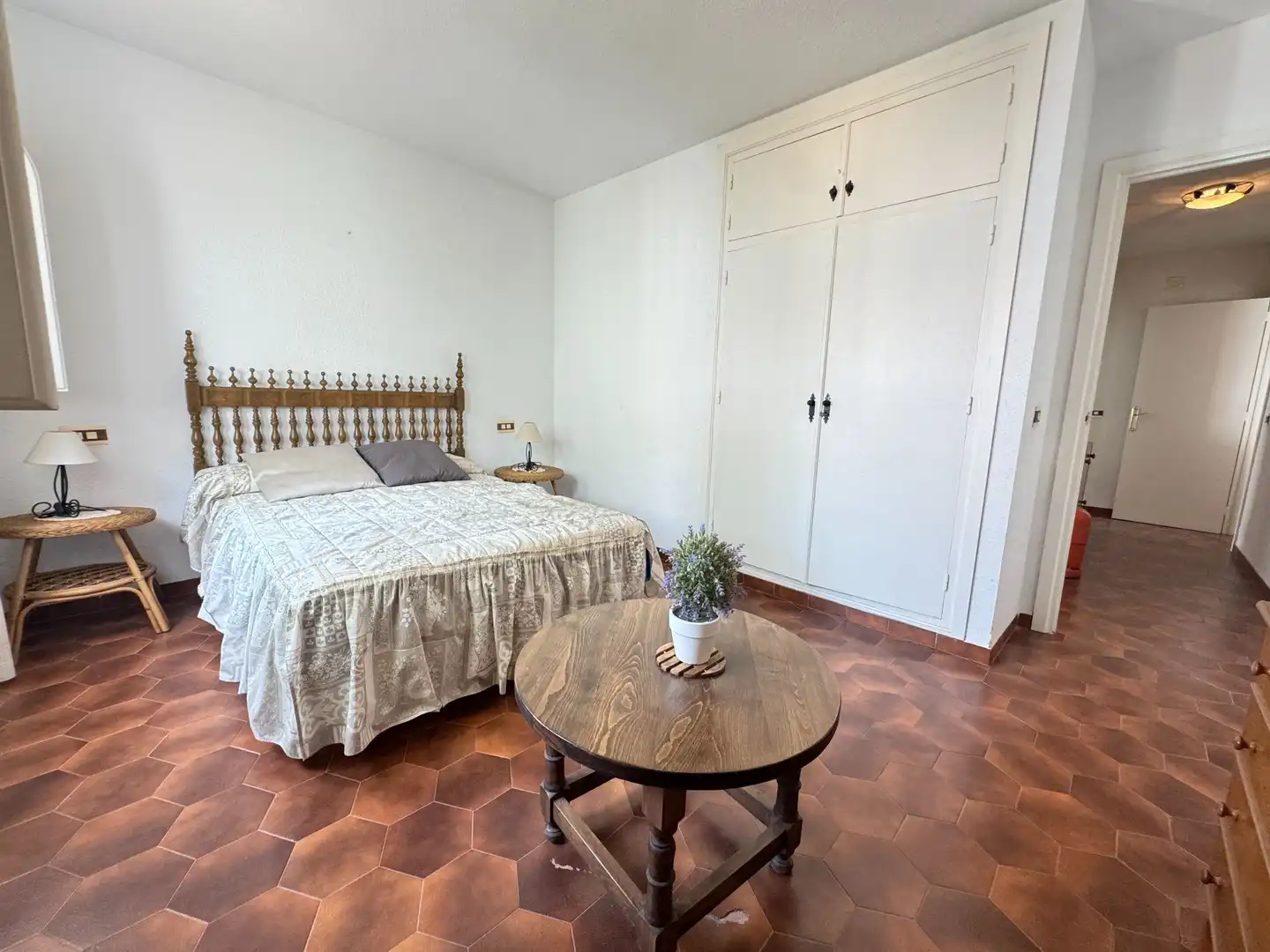 Dormitori de Apartament en venda en Torrox amb Terrassa, Moblat i Piscina comunitària