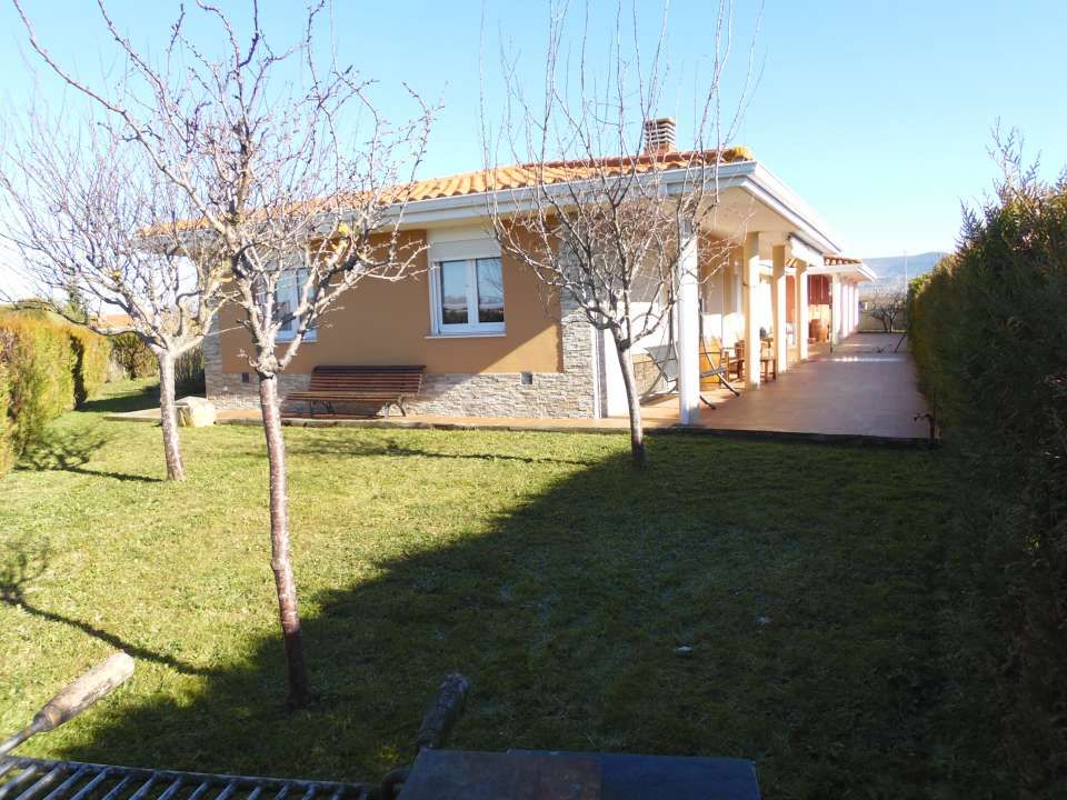Garden of Single-family semi-detached for sale in Medina de Pomar  with Heating