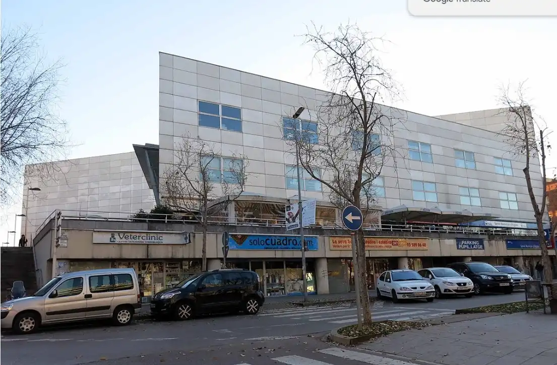 Vista exterior de Local de lloguer en Sant Cugat del Vallès amb Aire condicionat, Calefacció i Alarma