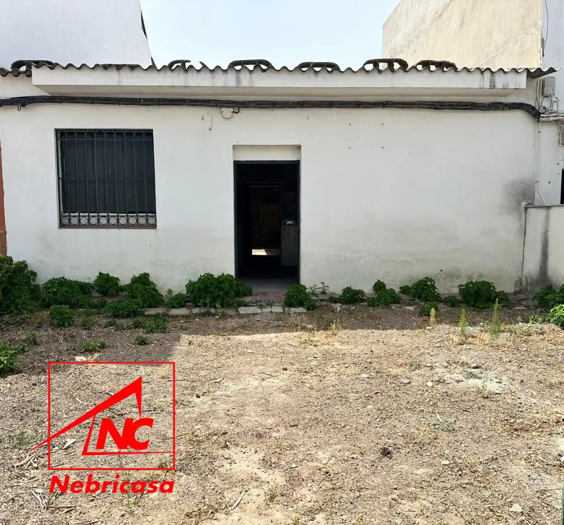 Vista exterior de Casa o xalet en venda en Lebrija