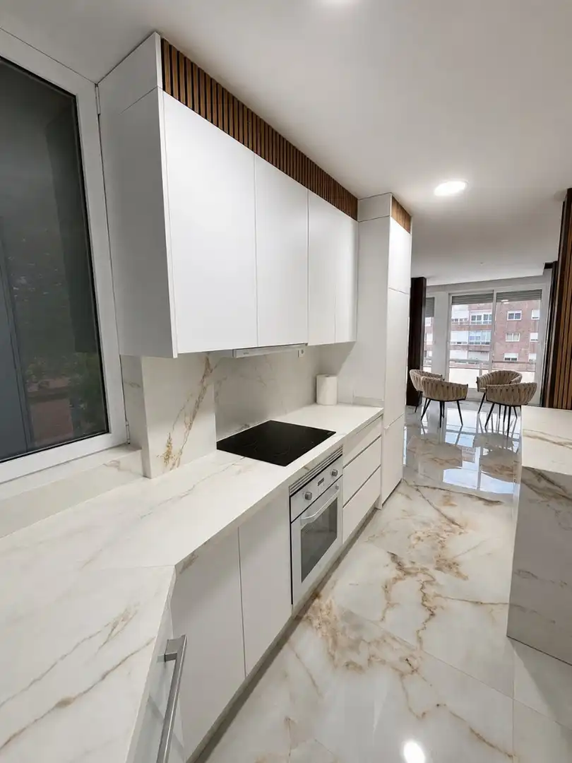Cuina de Apartament de lloguer en Murcia amb Aire condicionat, Moblat i Rentadora