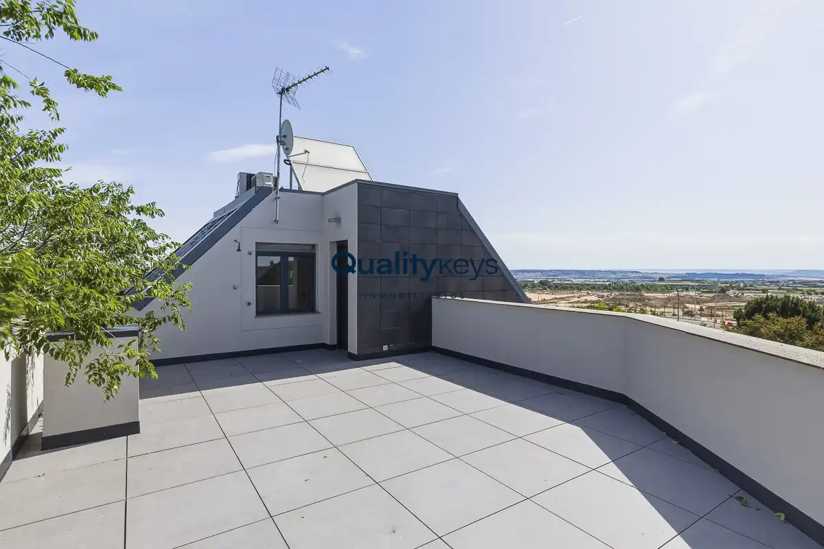 Terraza de Casa o chalet en venta en Madrid con Aire acondicionado, Calefacción y Jardín privado