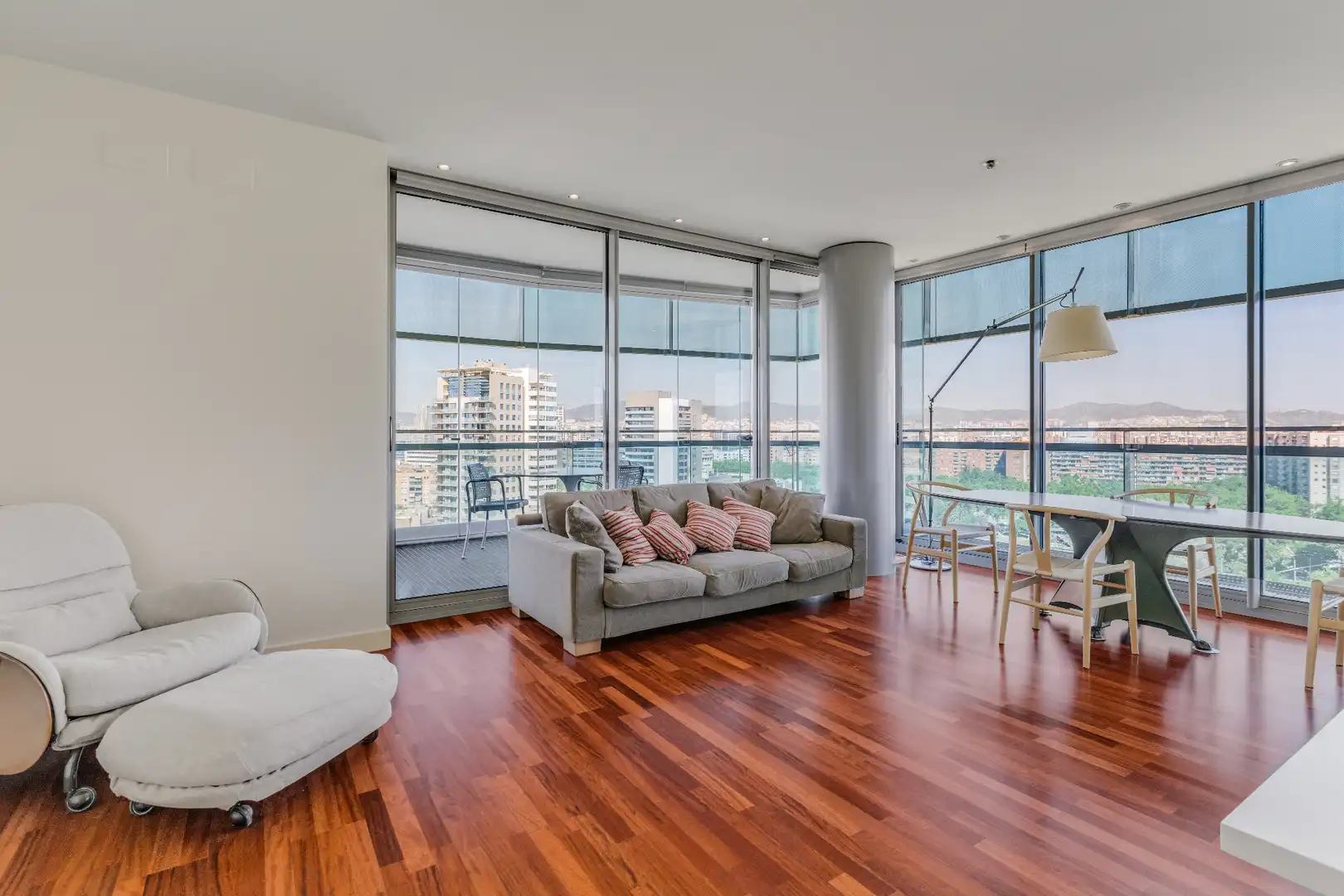 Living room of Flat for sale in Barcelona  with Air Conditioner, Heating and Parquet flooring