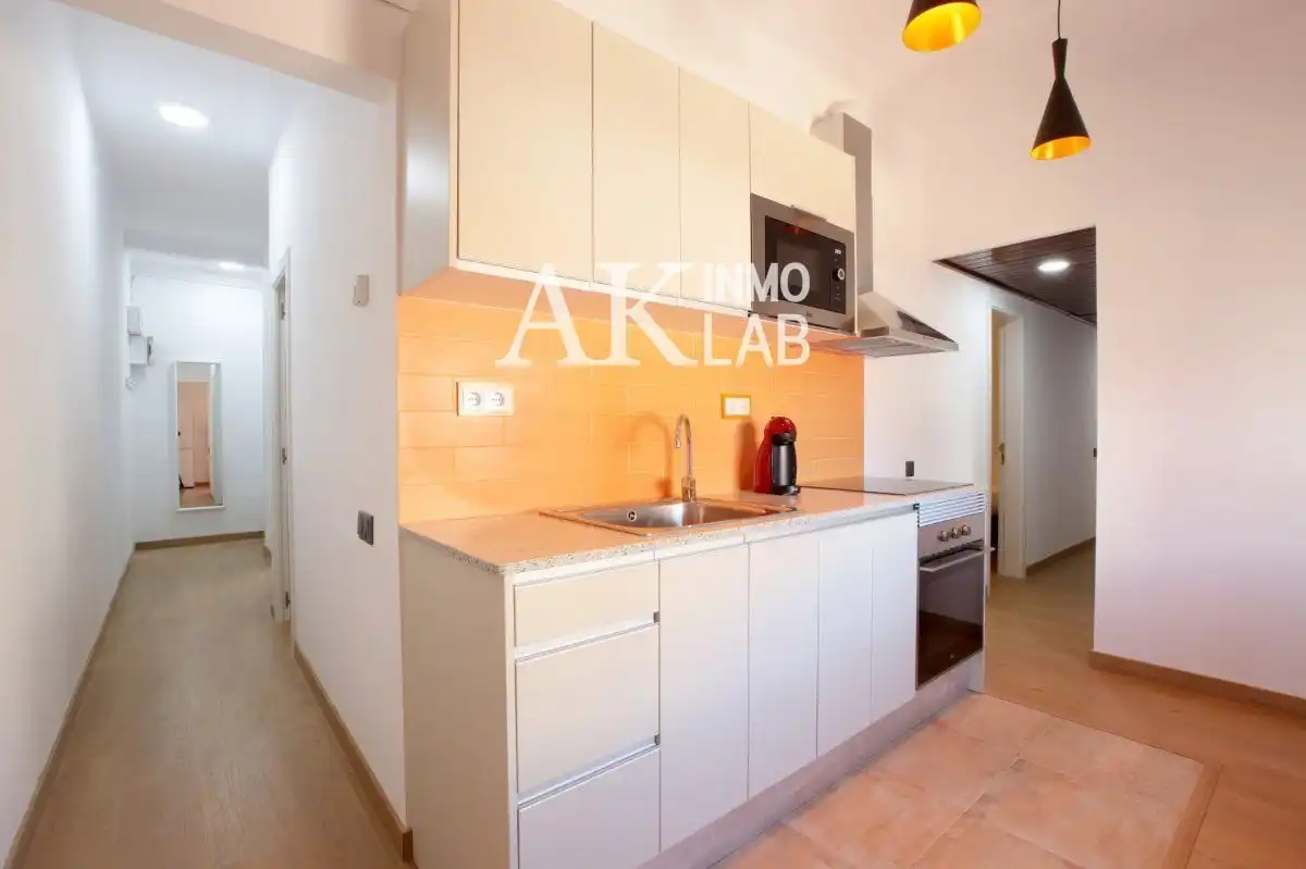Küche von Wohnung zur Miete in  Barcelona Capital mit Klimaanlage, Heizung und Möbliert