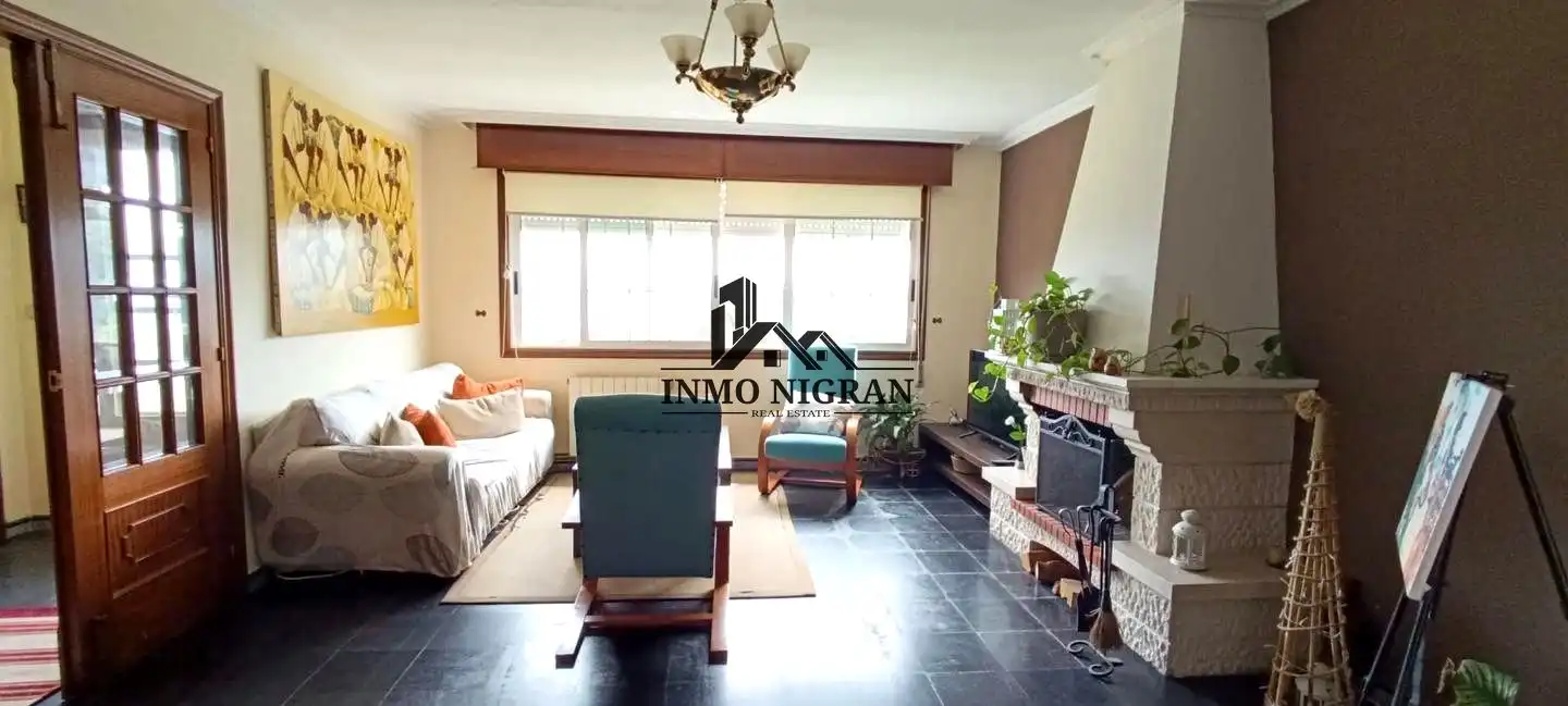 Sala de estar de Casa o chalet en venta en Baiona con Calefacción y Balcón