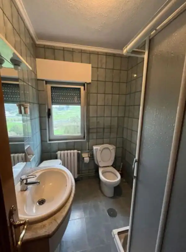 Baño de Casa o chalet en venta en Miengo con Calefacción, Terraza y Trastero