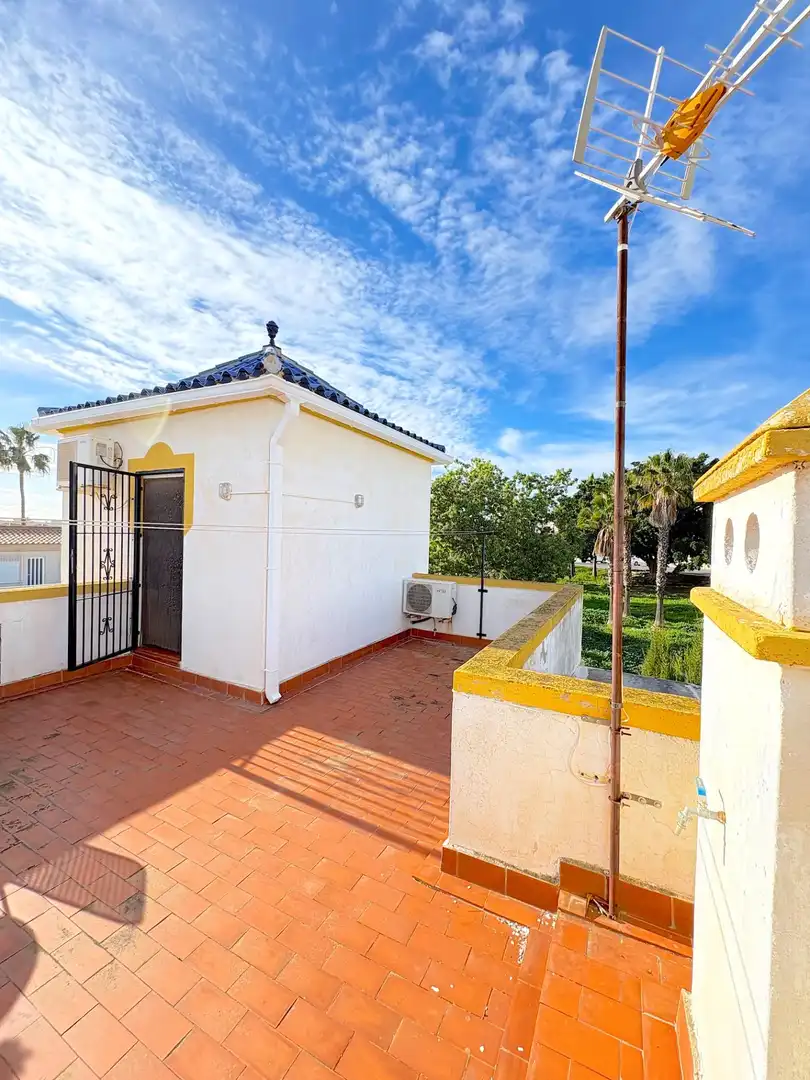 Casa con piscina en venta en Los Balcones - Los Altos, imagen 20