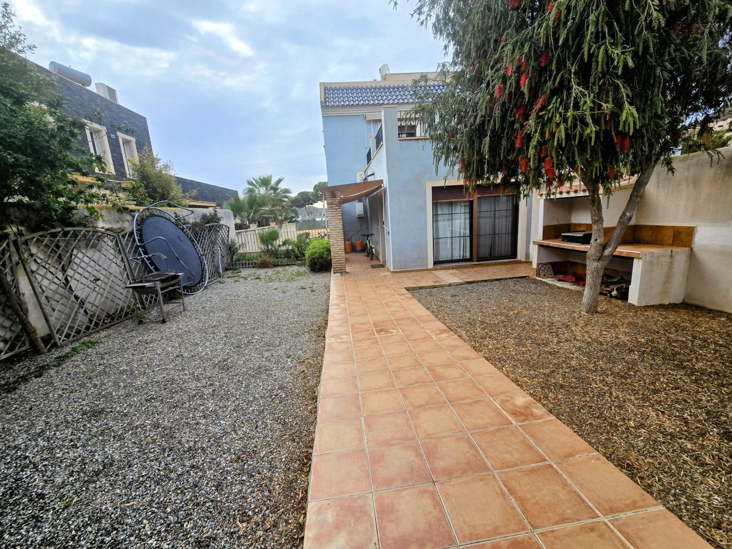 Vista exterior de Casa o xalet en venda en Águilas amb Terrassa, Piscina i Balcó