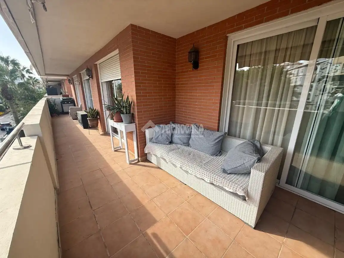 Terraza de Piso en venta en Estepona con Balcón