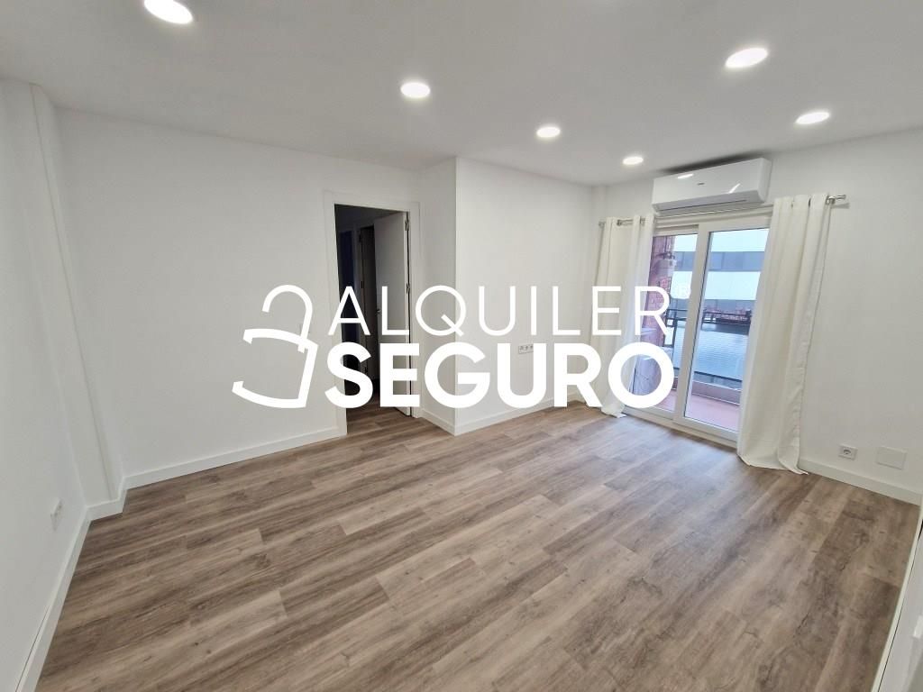 Bedroom of Flat to rent in Móstoles  with Air Conditioner, Heating and Terrace