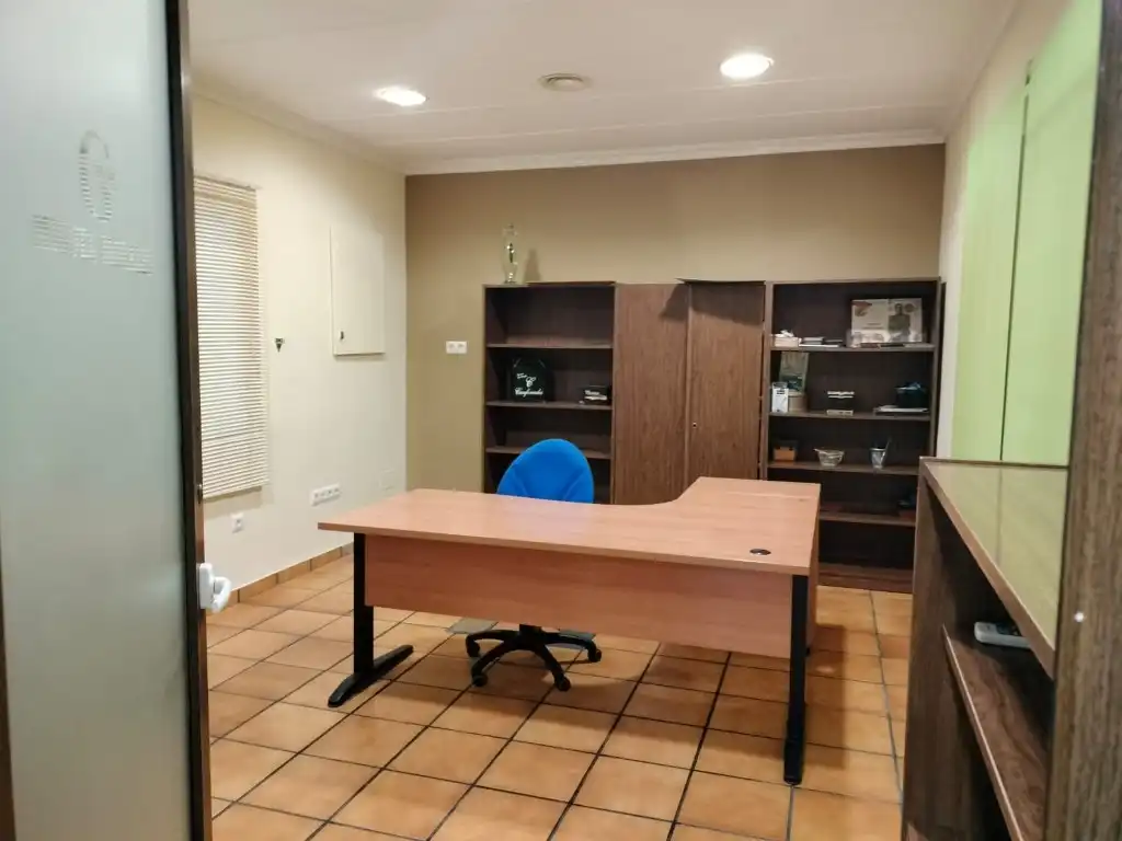 Local comercial en venda a Argamasilla de Calatrava, imagen 5