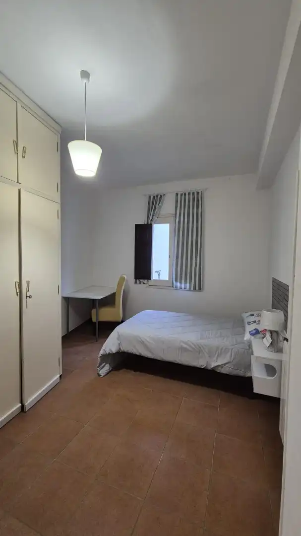 Habitación de Piso de alquiler en Úbeda con Aire acondicionado, Calefacción y Amueblado