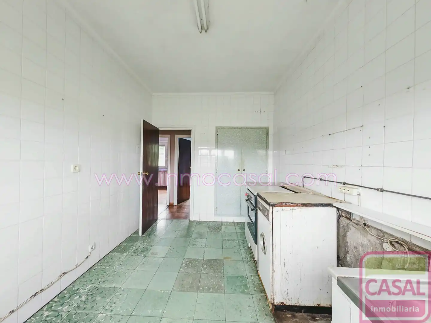 Kitchen of Houses for sale in Oviedo   with Heating and Storage room