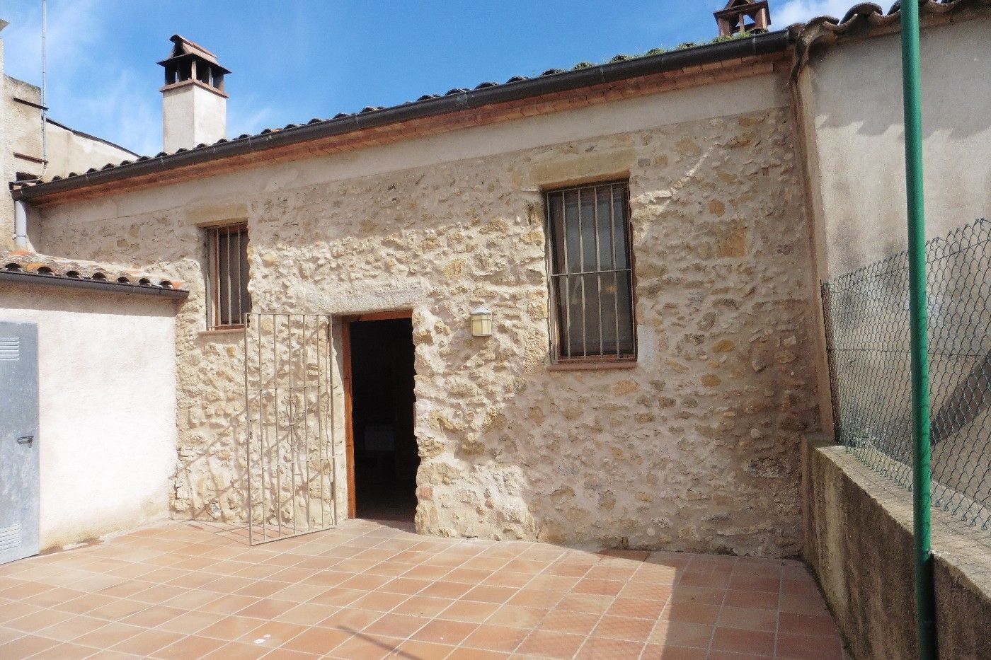 Vista exterior de Casa adosada de lloguer en Viladasens amb Calefacció i Terrassa