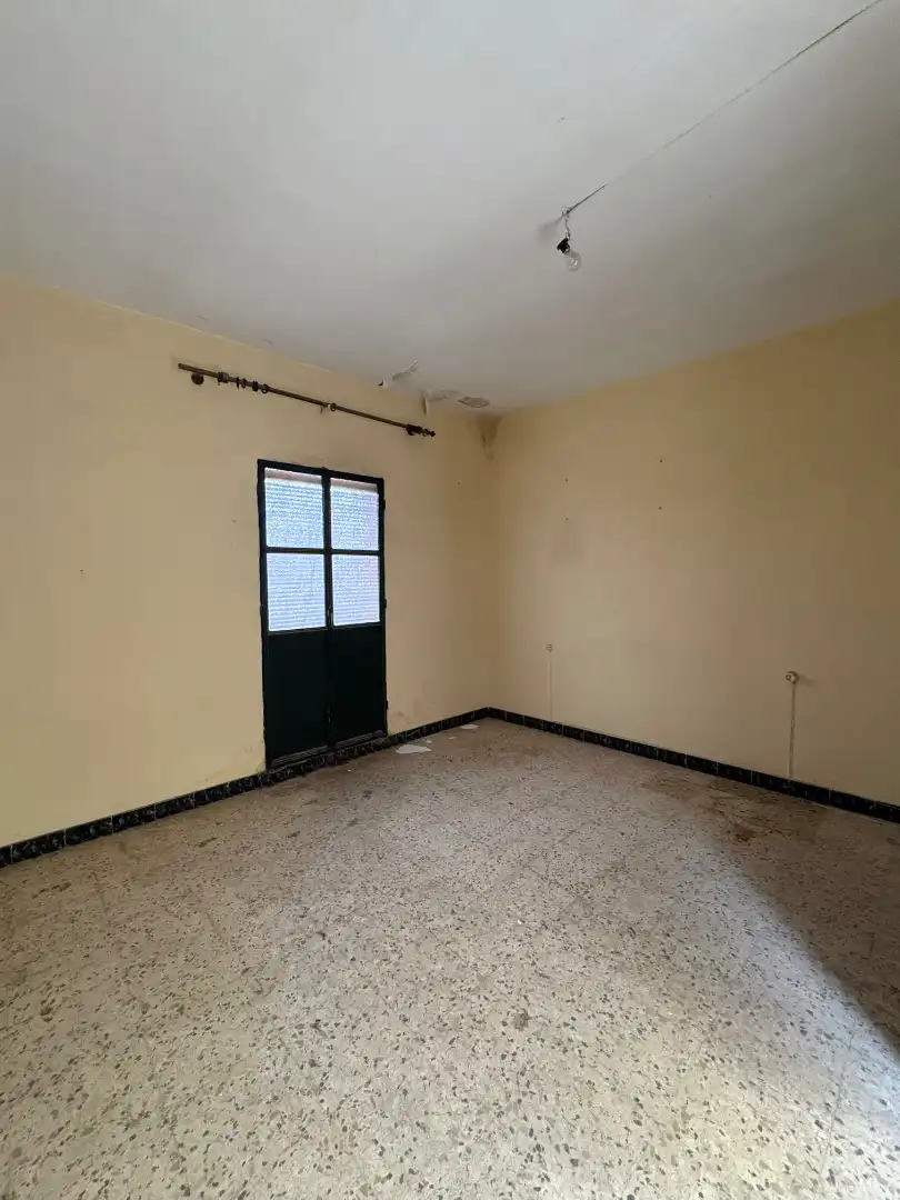 Casa adosada en venta en Carmona con Terraza y Balcón
