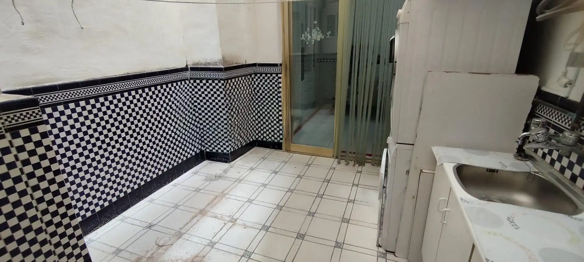 Bathroom of Flat for sale in Elche / Elx  with Furnished and Balcony