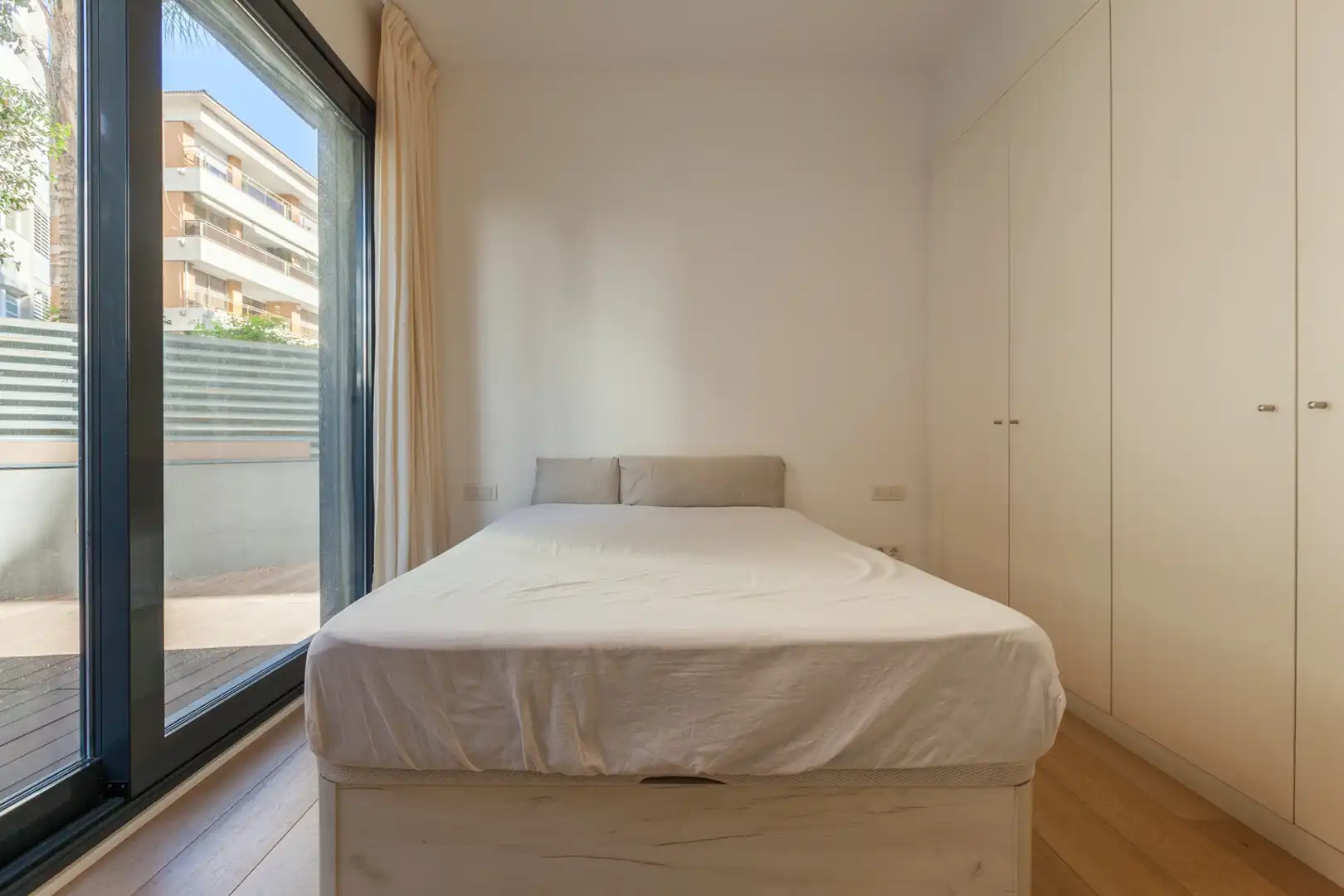 Erdgeschosswohnung mit Garten zur Miete in Carrer de Dalmases, imagen 10