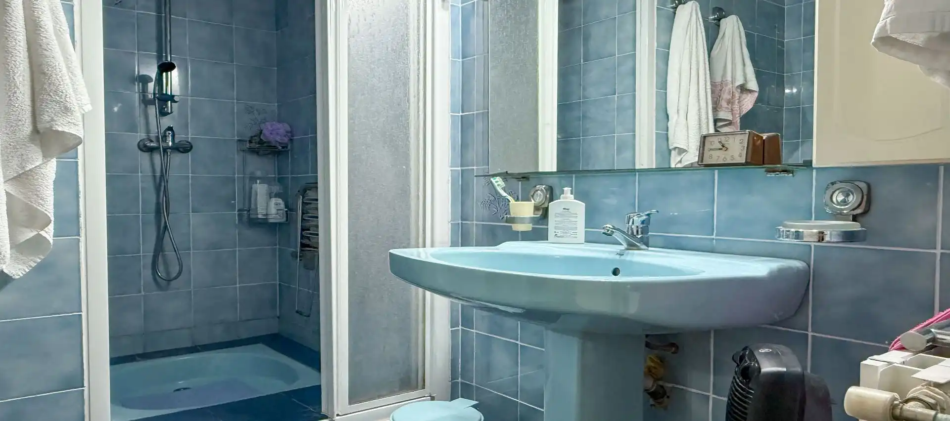 Baño de Casa o chalet en venta en Sant Boi de Llobregat con Aire acondicionado, Calefacción y Jardín privado