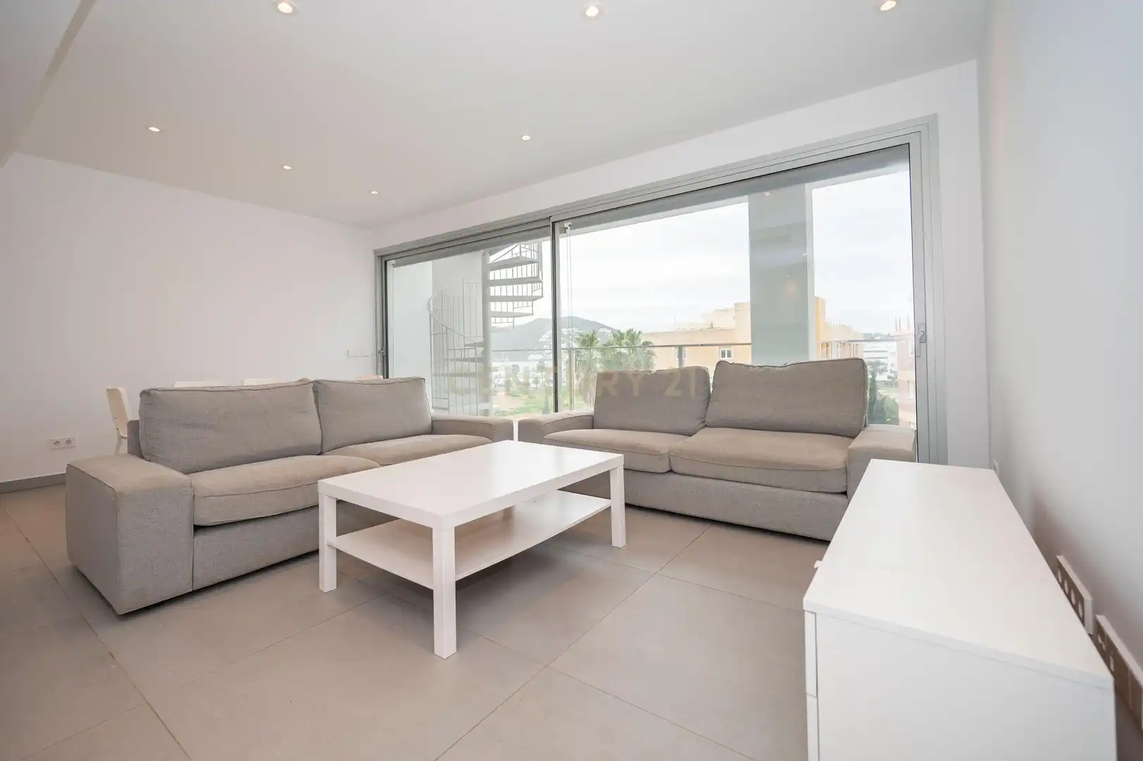 Wohnzimmer von Wohnungen zur Miete in Santa Eulària des Riu mit Klimaanlage, Ofen und Waschmaschine