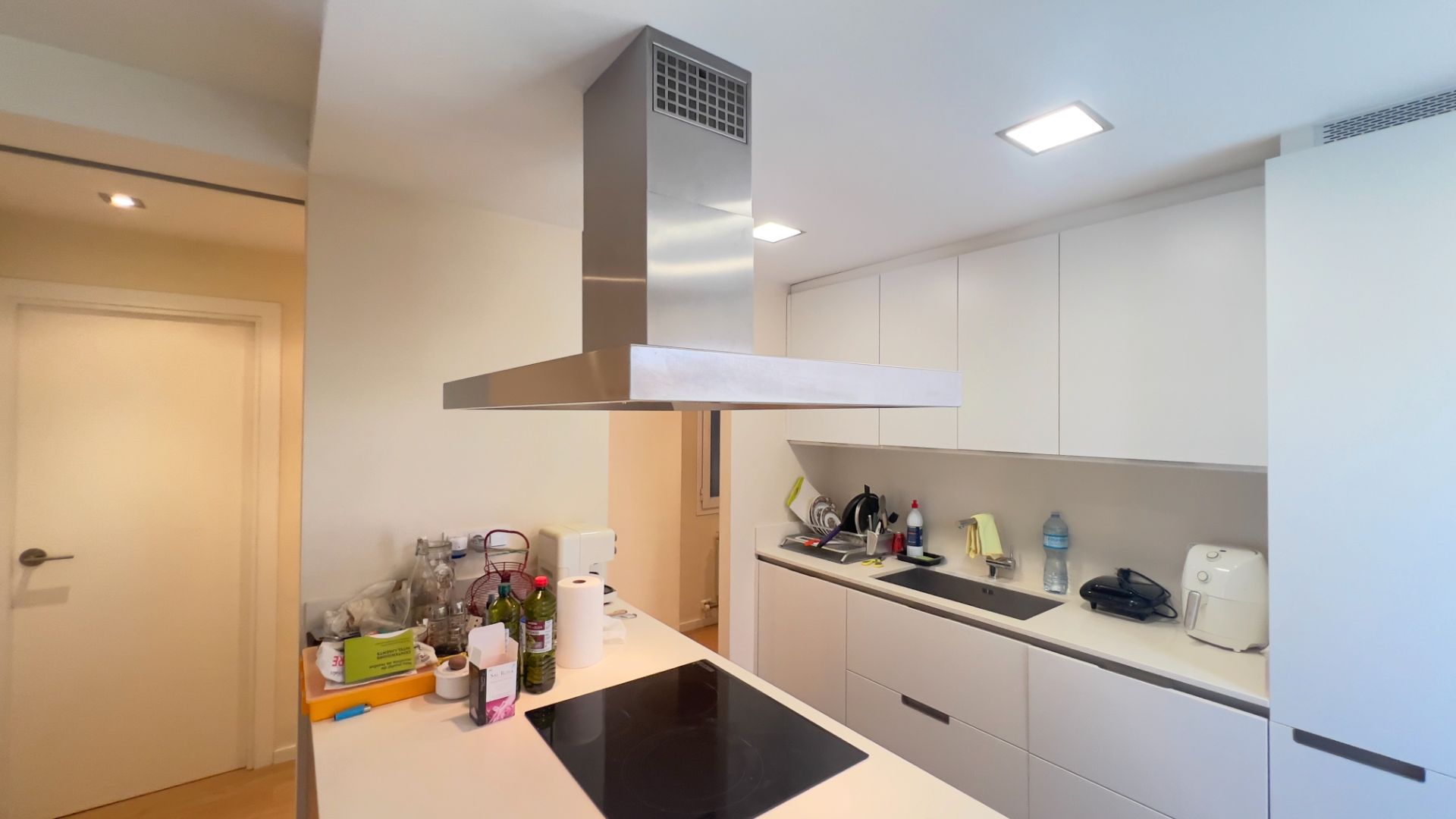 Kitchen of Flat for sale in Girona Capital  with Air Conditioner, Heating and Parquet flooring