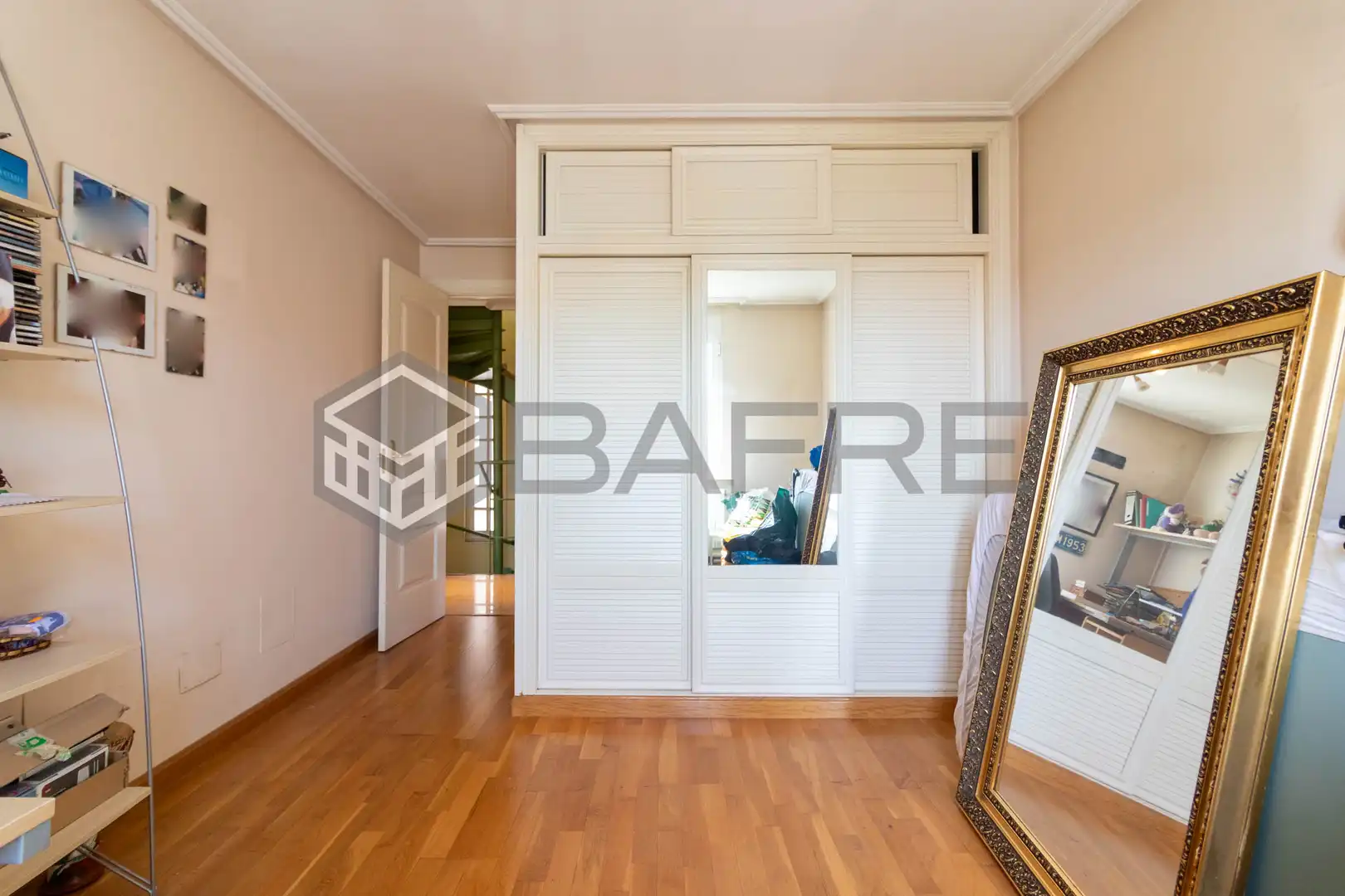 Dormitori de Casa o xalet en venda en Madrid amb Aire condicionat, Calefacció i Jardí privat