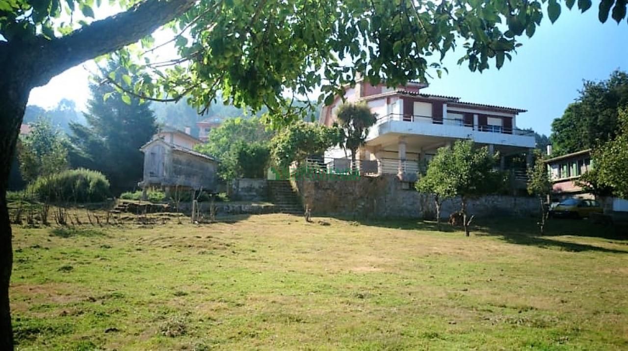 Finca rústica en venda en Vigo  amb Jardí privat