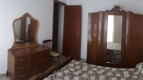 Foto 3 de Casa adosada en venda a Calle Martín Mora, 38, Sabiote, Jaén