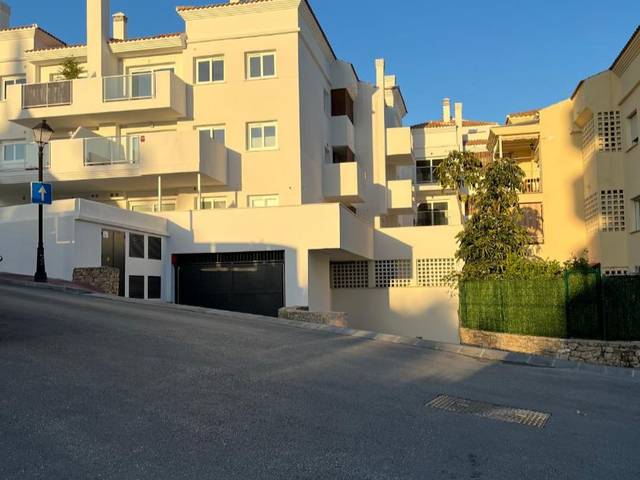 Garaje en Alquiler en Calle Pensamiento, 54 en Torreblanca del Sol