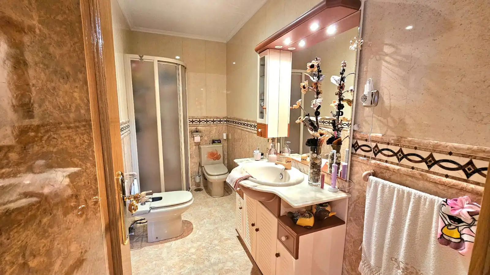 Baño de Casa adosada en venta en Torrejón de la Calzada con Aire acondicionado, Calefacción y Jardín privado