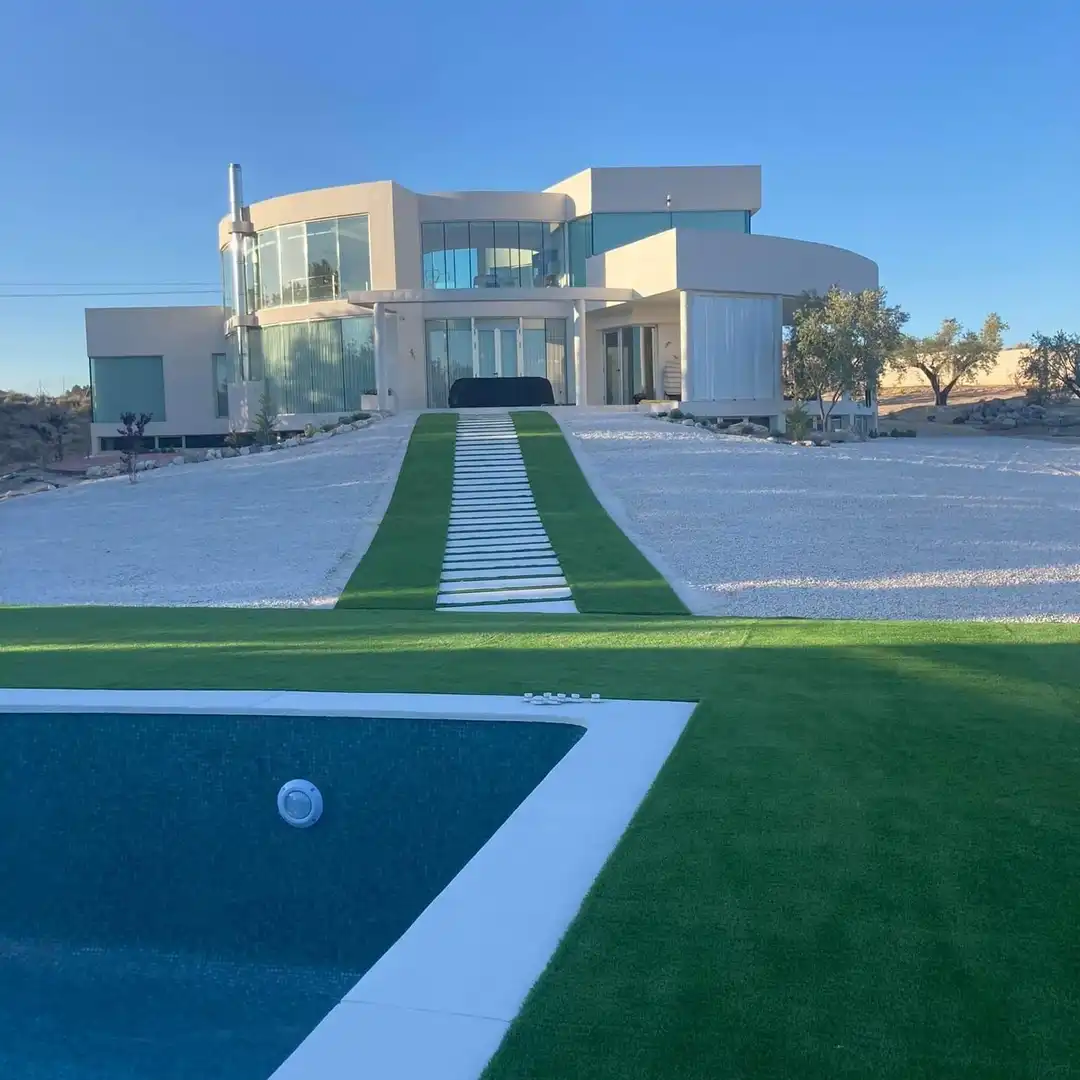 Piscina de Casa o xalet en venda en Elda amb Aire condicionat, Jardí privat i Terrassa