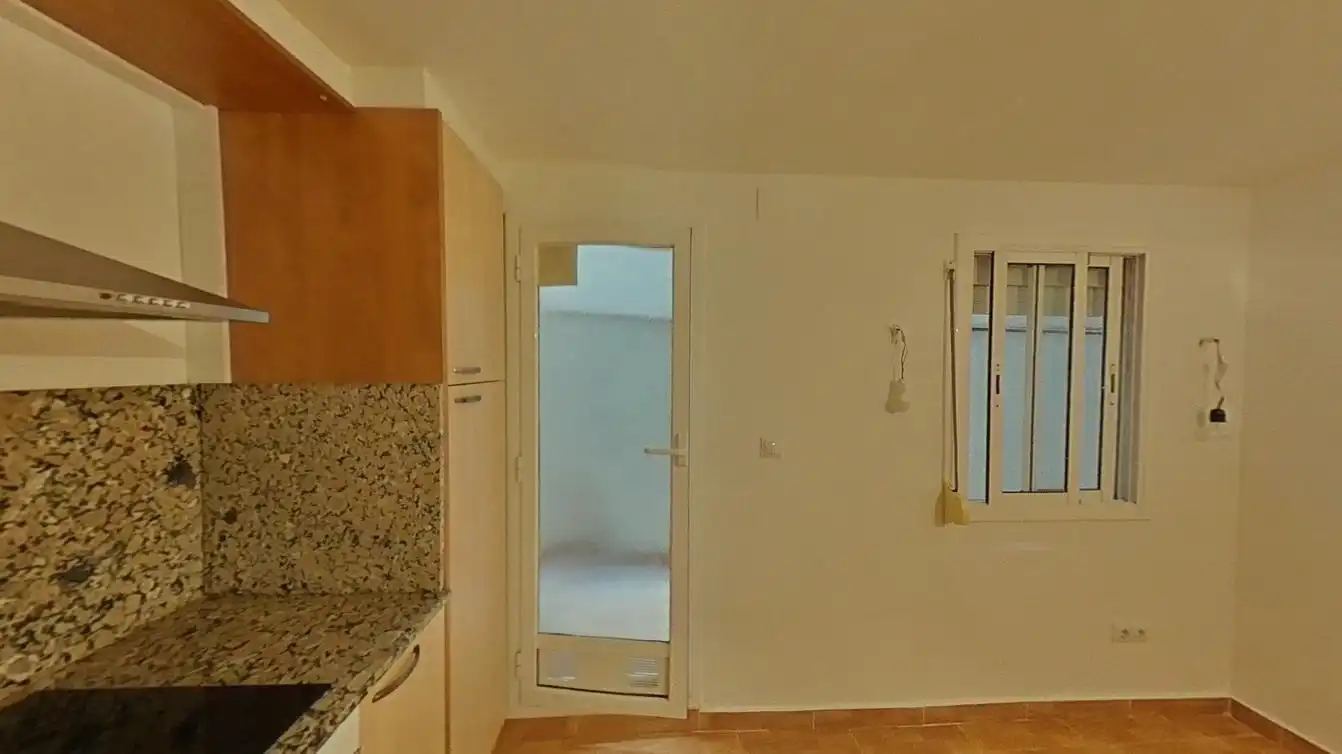 Cuina de Pis en venda en Barcelona amb Parquet