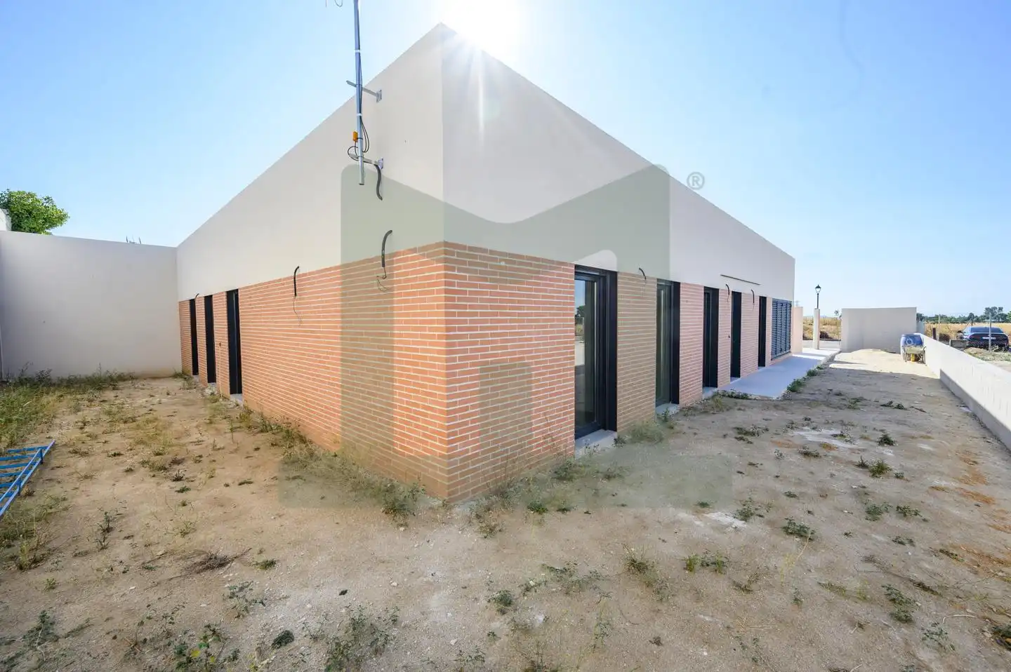 Vista exterior de Casa adosada en venta en Griñón con Calefacción, Jardín privado y Piscina