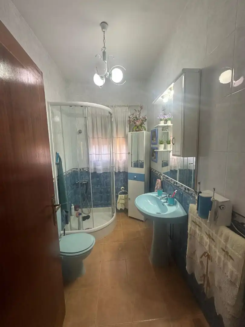 Baño de Casa o chalet en venta en Villarrobledo con Jardín privado, Terraza y Trastero