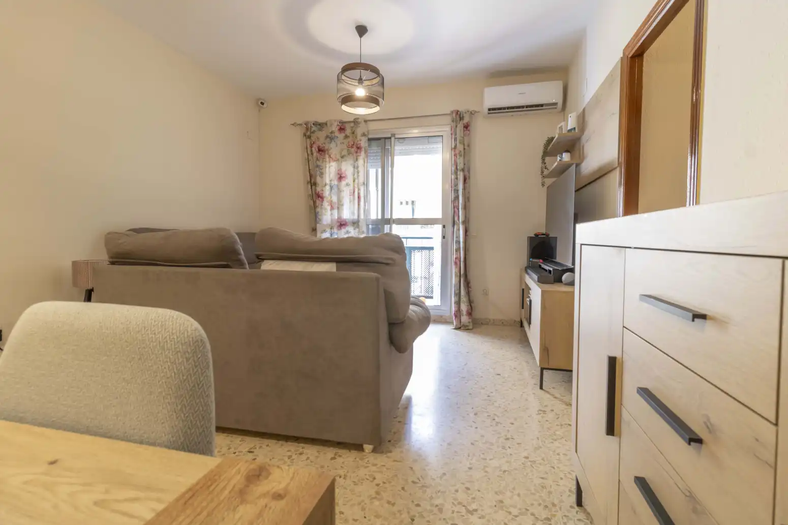Sala de estar de Piso en venta en Sevilla con Aire acondicionado y Terraza