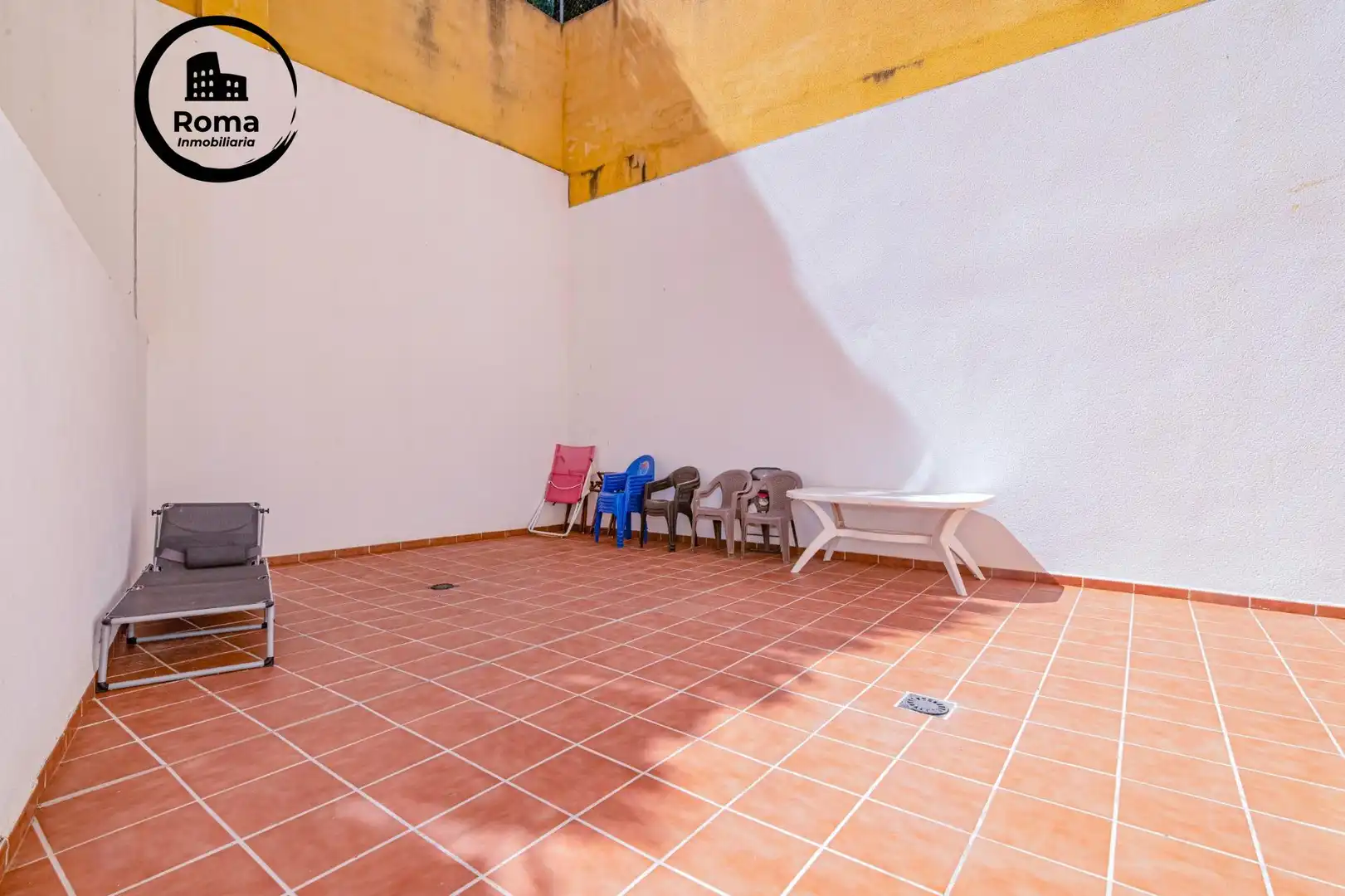 Terraza de Piso en venta en La Zubia con Aire acondicionado, Calefacción y Amueblado