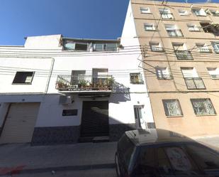 Exterior view of Single-family semi-detached for sale in Sabadell