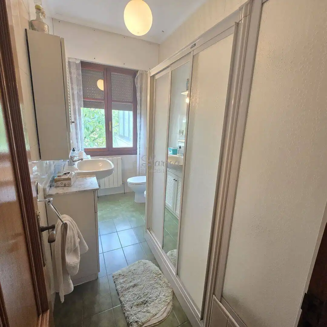 Baño de Piso en venta en Amorebieta-Etxano con Calefacción, Jardín privado y Terraza