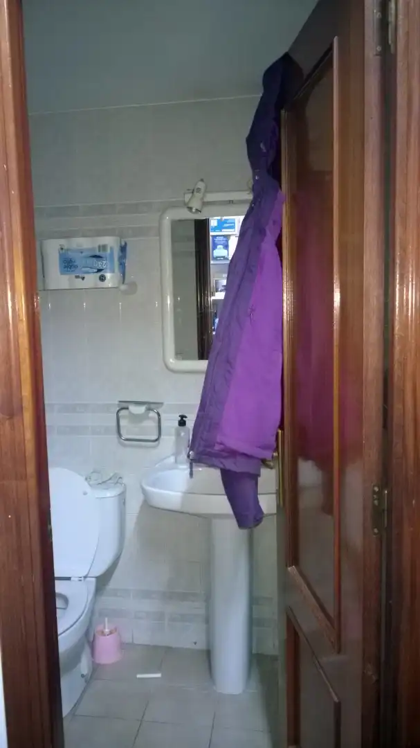 Bany de Local de lloguer en Tarragona amb Aire condicionat i Parquet