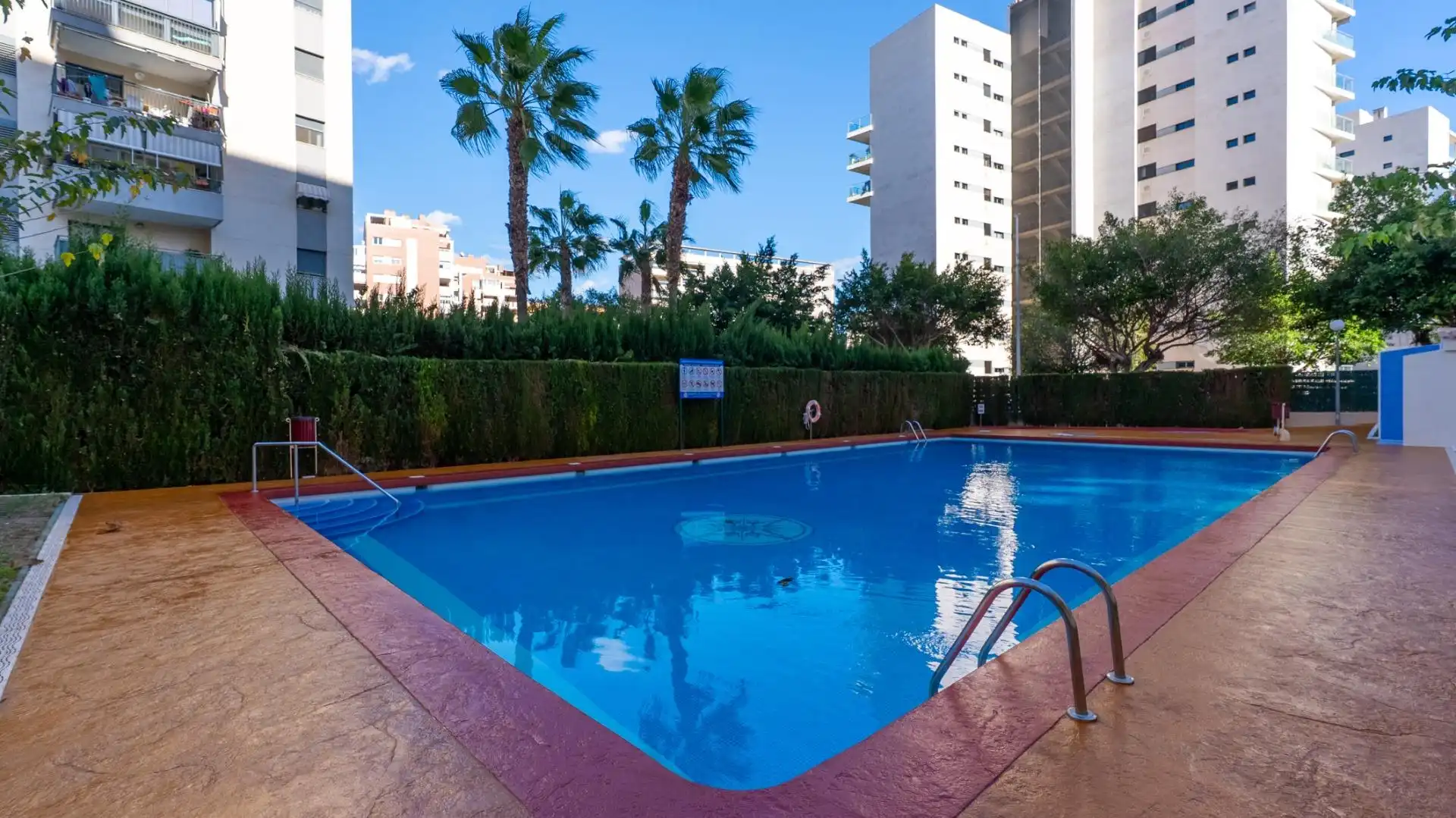 Swimming pool of Attic for rent in Villajoyosa / La Vila Joiosa  with Air Conditioner, Heating and Private garden