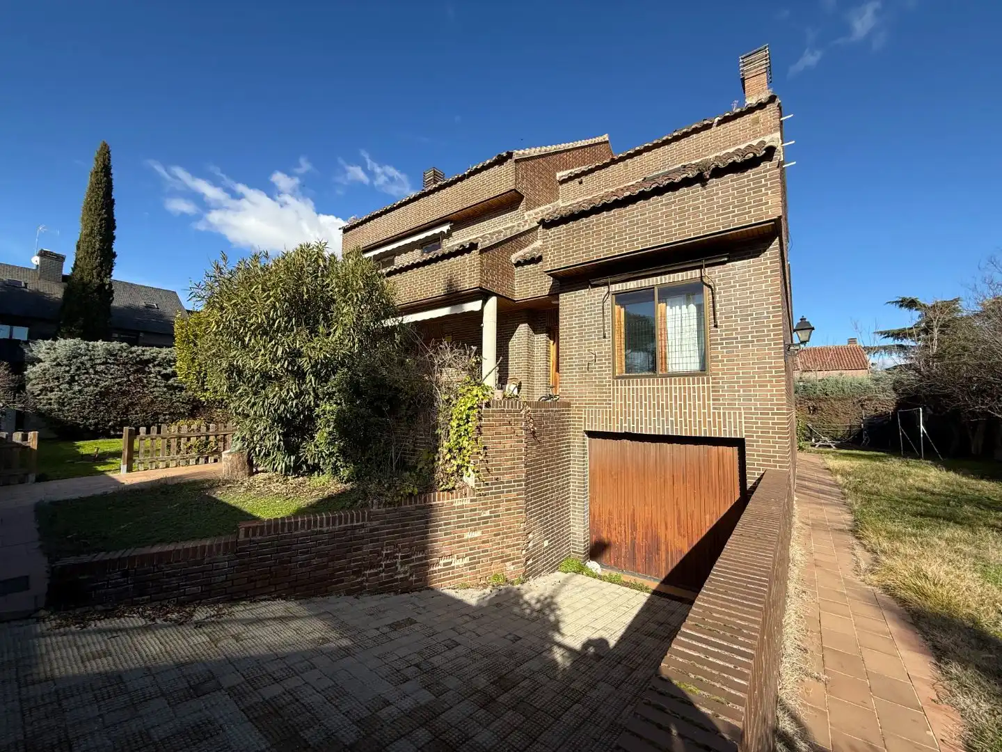 Vista exterior de Casa o xalet en venda en Las Rozas de Madrid amb Aire condicionat, Terrassa i Piscina