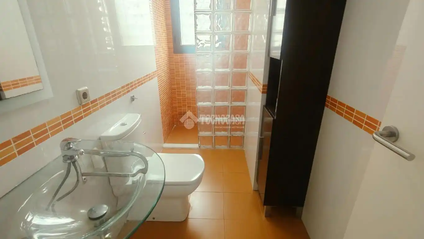 Baño de Piso en venta en La Rinconada con Aire acondicionado