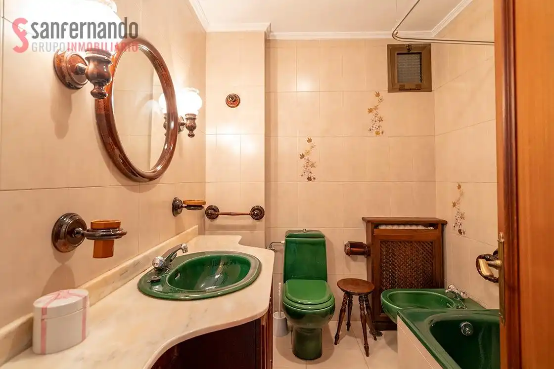 Baño de Piso en venta en Corvera de Toranzo con Calefacción