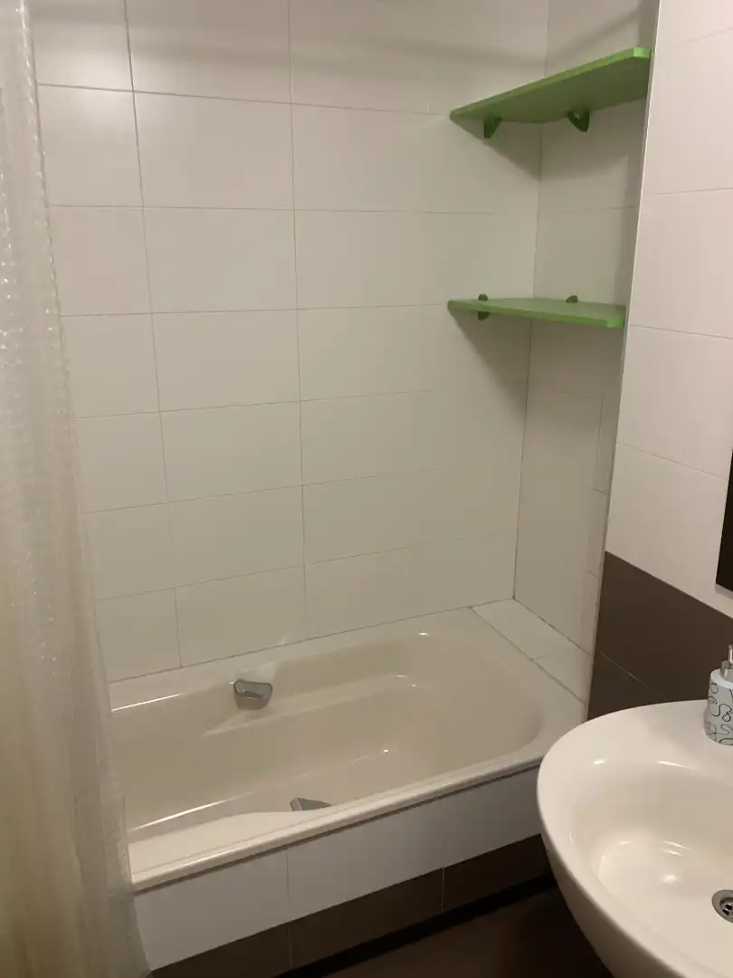 Badezimmer von Wohnungen zum Verkauf in Maracena mit Heizung, Parkett und Terrasse